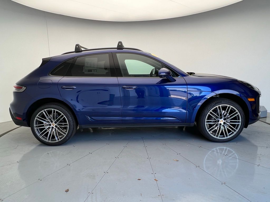 2024 Porsche Macan  23