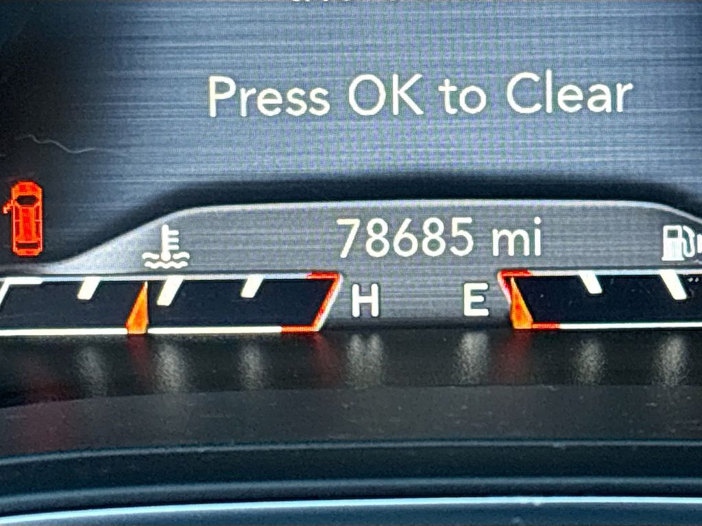 Used 2019 Black Jeep Limited image 12