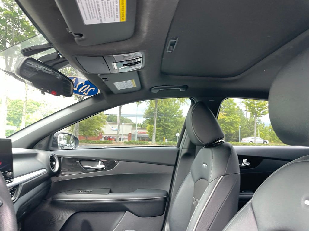 Thumbnail: 2024 Kia Forte - 28