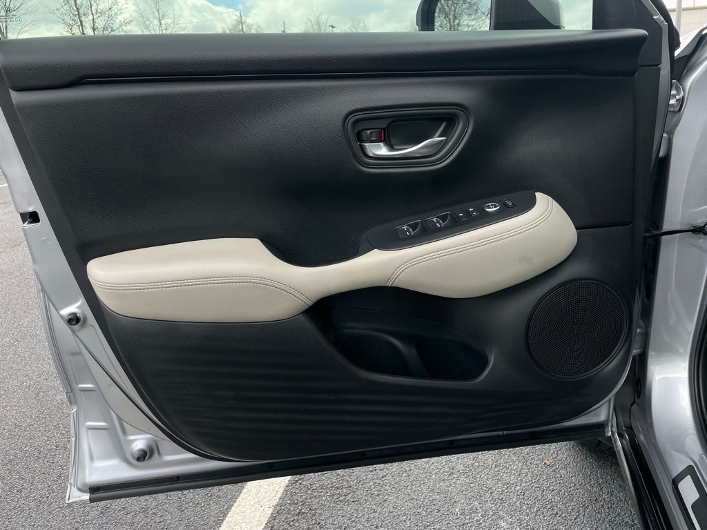 Thumbnail: 2025 Honda HR-V - 24