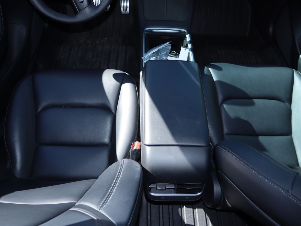 Thumbnail: 2022 Tesla Model 3 - 8