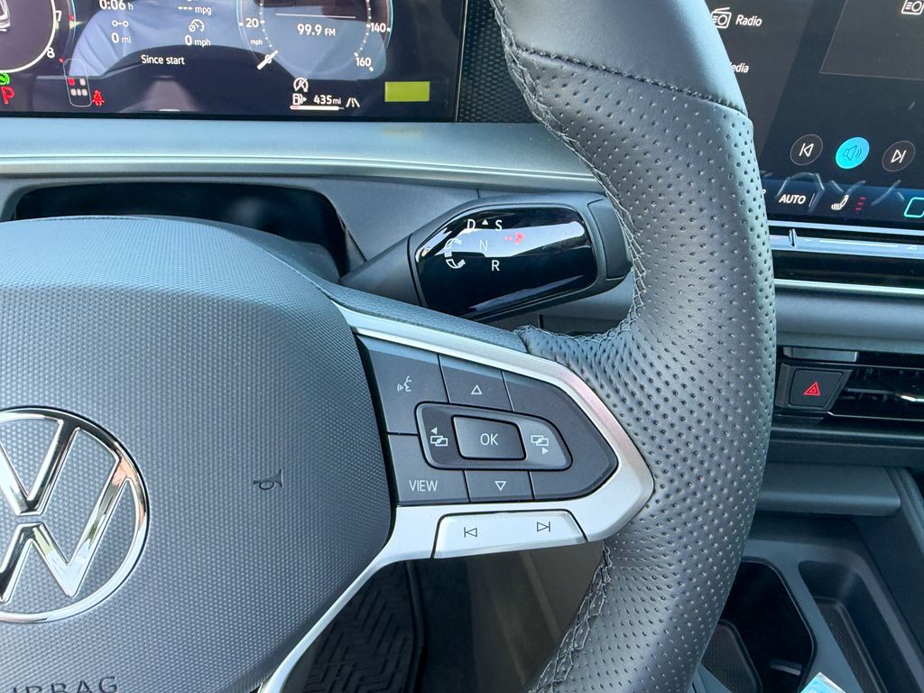 New 2026  Volkswagen 2.0T SE R-Line Black image 17