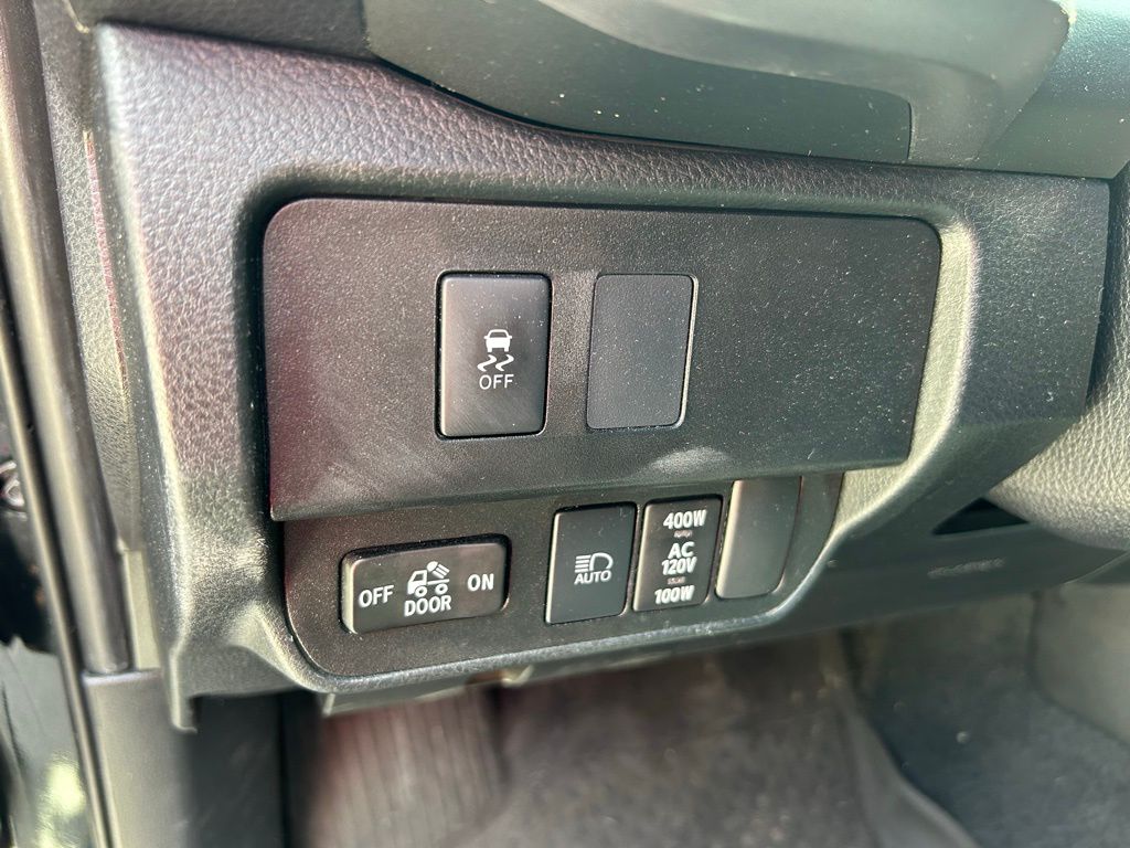 2021 Toyota Tacoma SR5 16