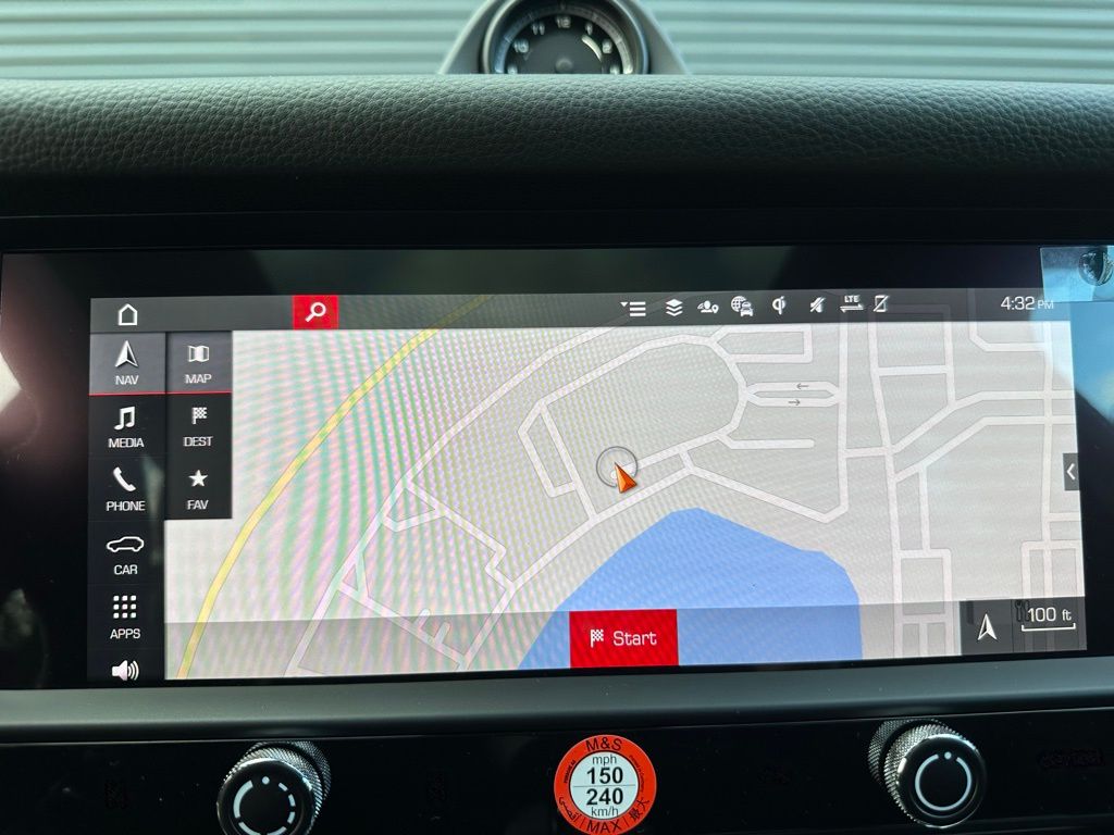 Thumbnail: 2026 Porsche Macan - 29