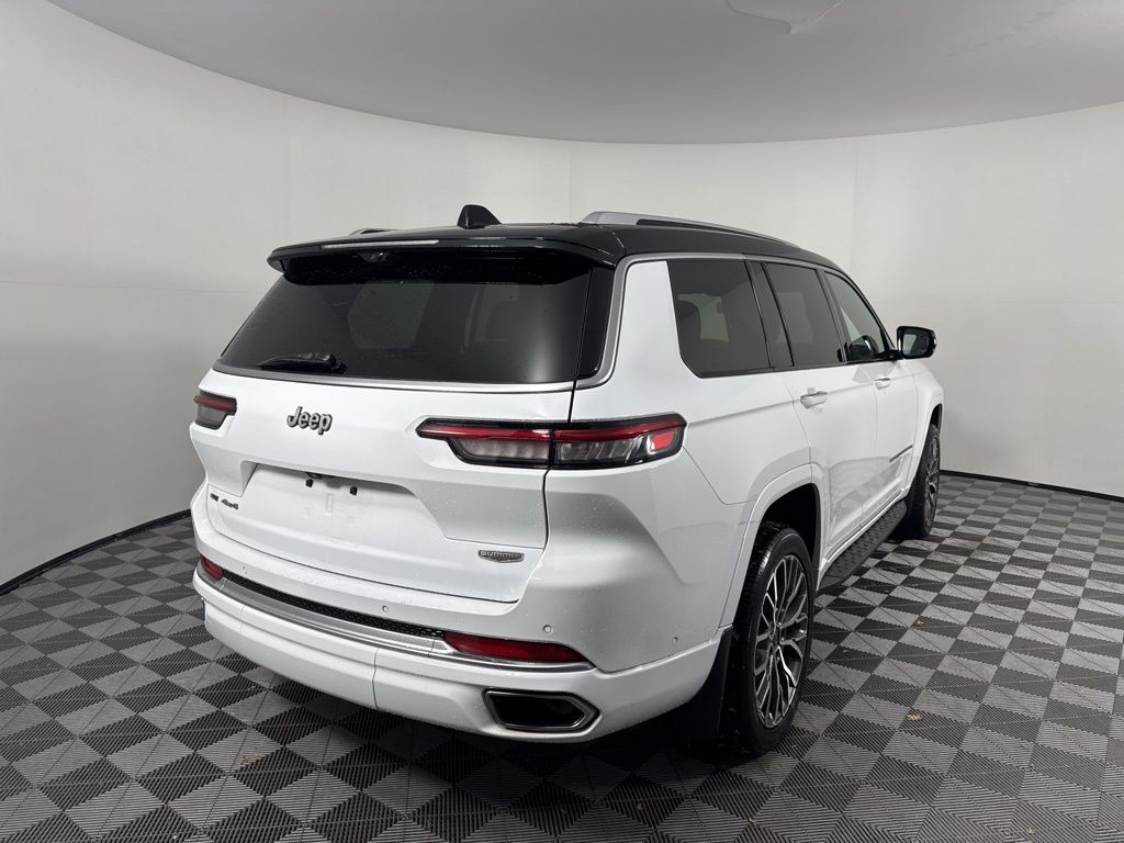 Thumbnail: 2022 Jeep Grand Cherokee L - 5