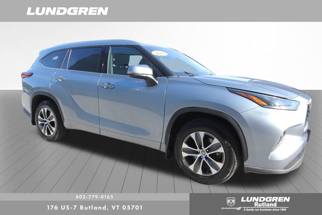 Used 2021 Toyota Highlander SUV