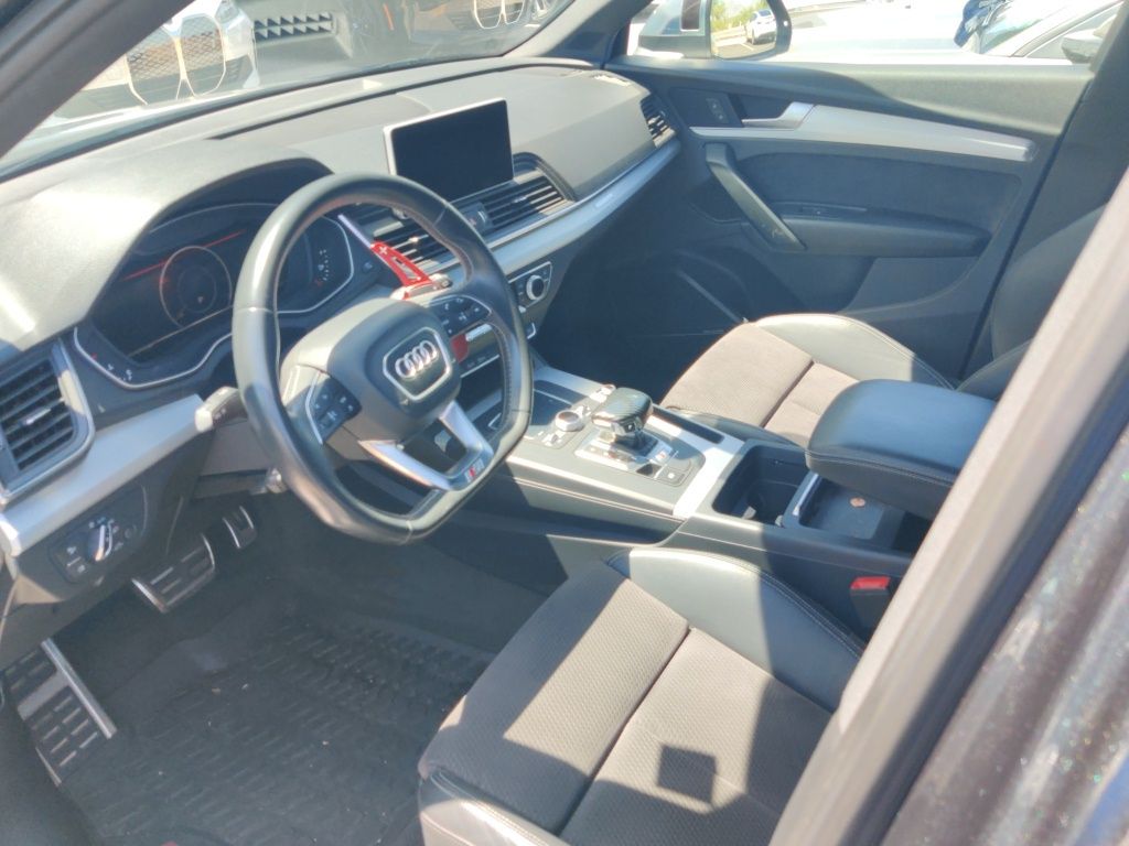 Thumbnail: 2018 Audi SQ5 - 5