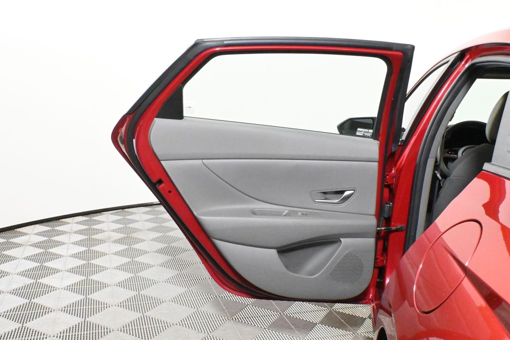 Thumbnail: 2021 Hyundai Elantra - 30