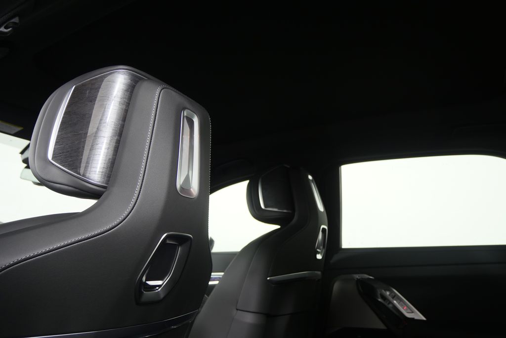 Thumbnail: 2026 BMW i7 - 18