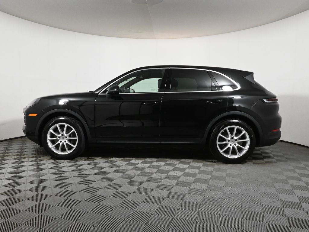 Thumbnail: 2024 Porsche Cayenne - 2