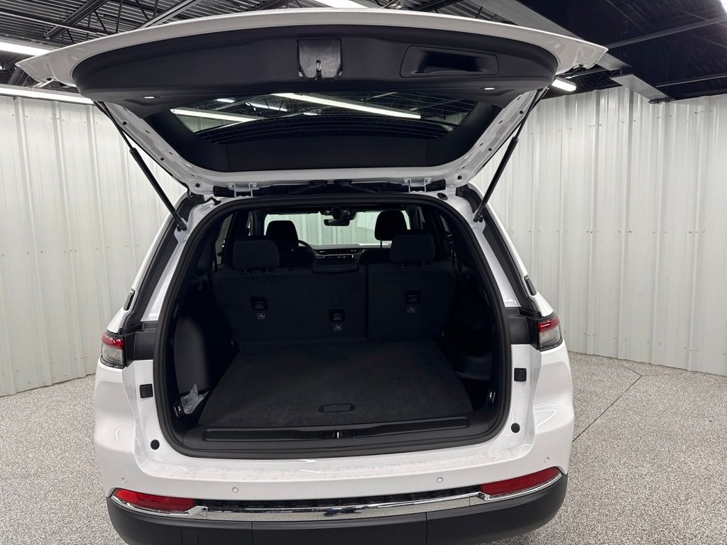 2026 Jeep Grand Cherokee Laredo - 7