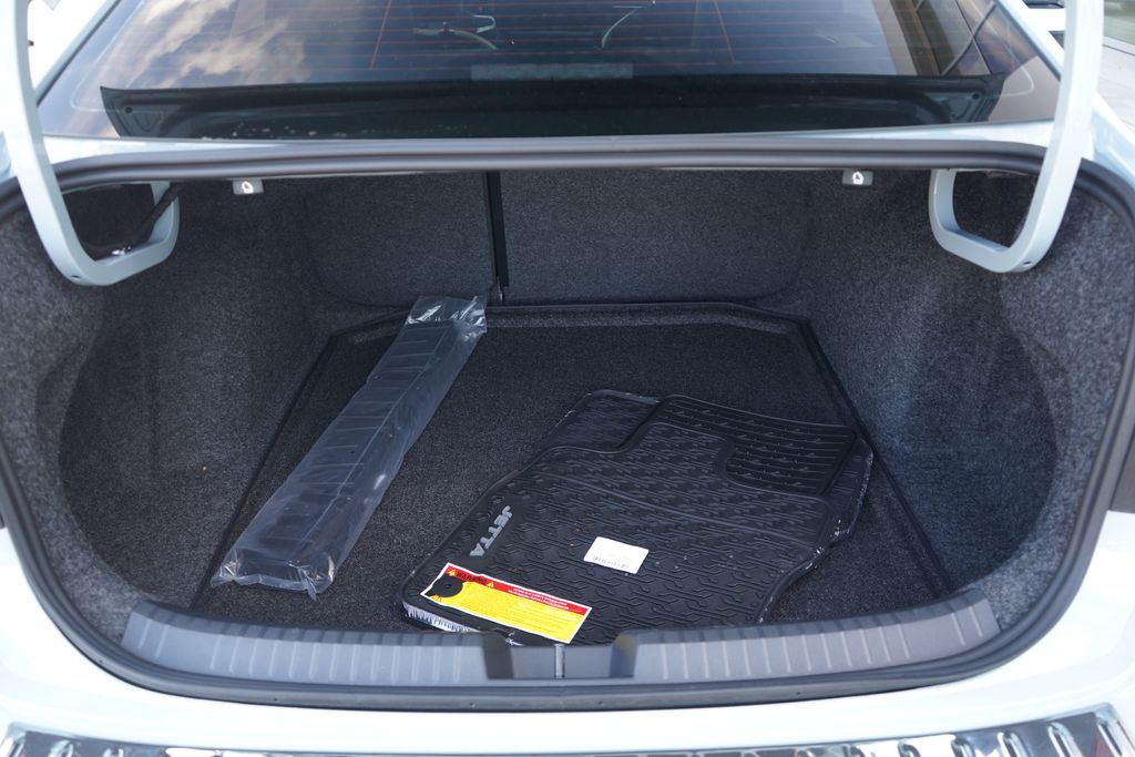 Thumbnail: 2026 Volkswagen Jetta - 11