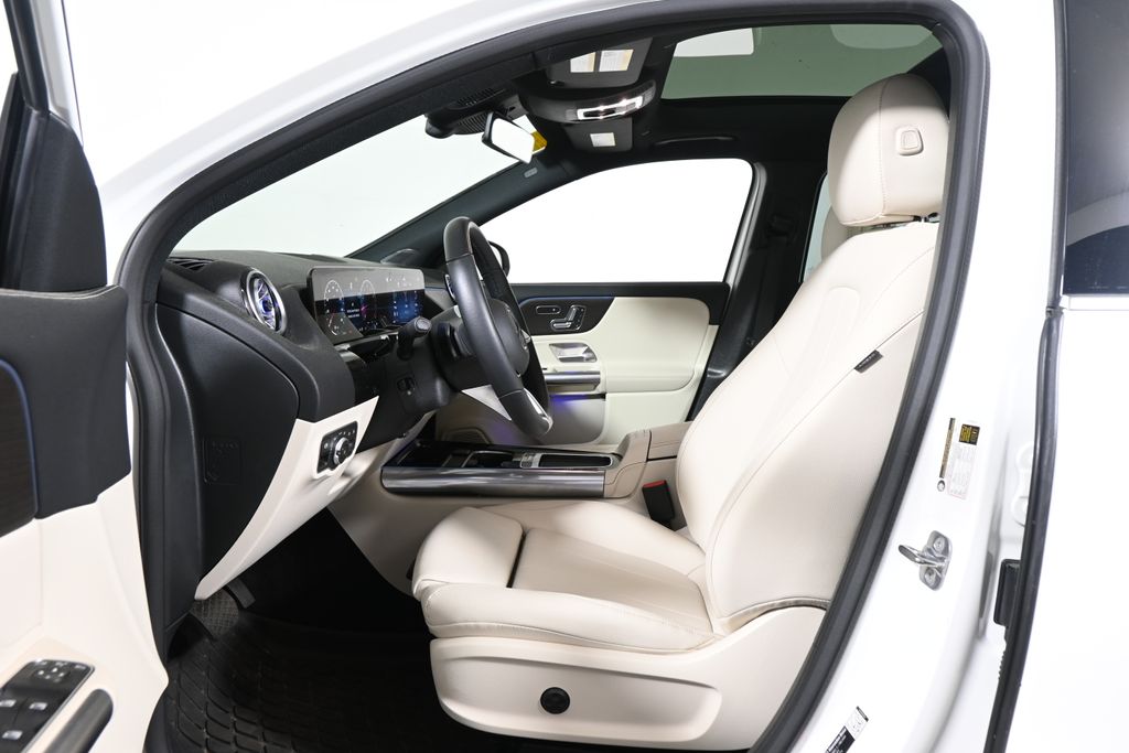 Thumbnail: 2026 Mercedes-Benz GLA - 3