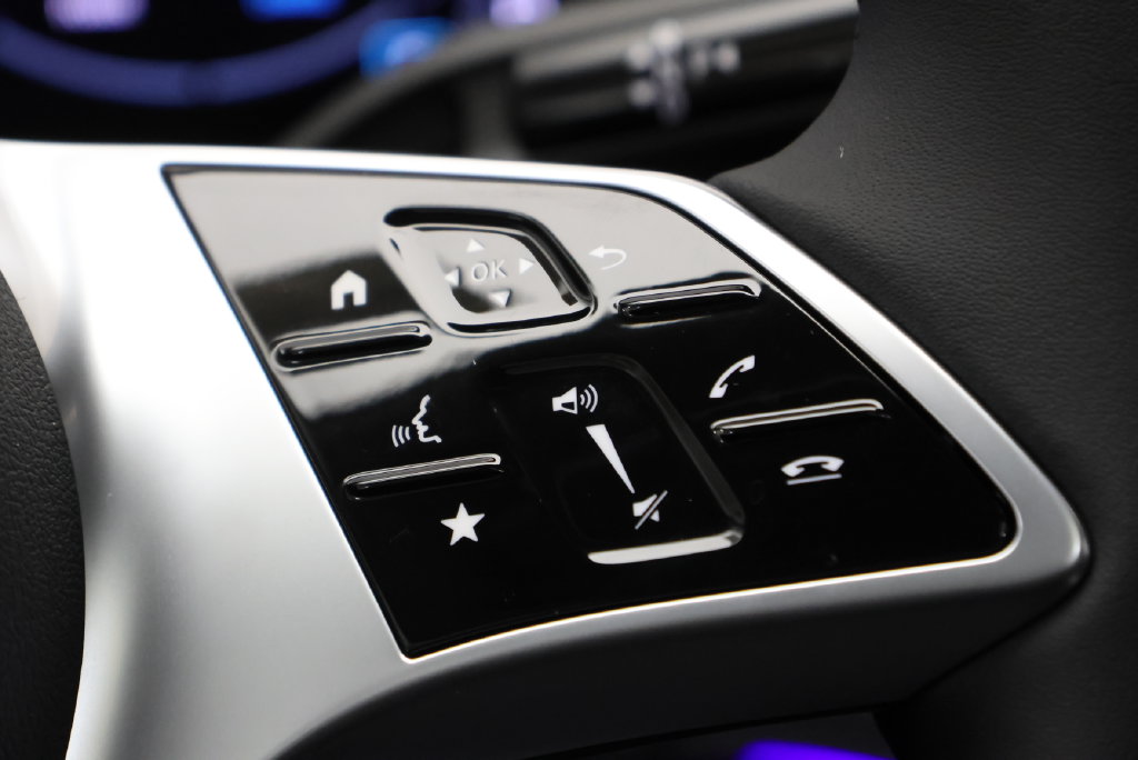 Thumbnail: 2026 Mercedes-Benz C-Class - 21