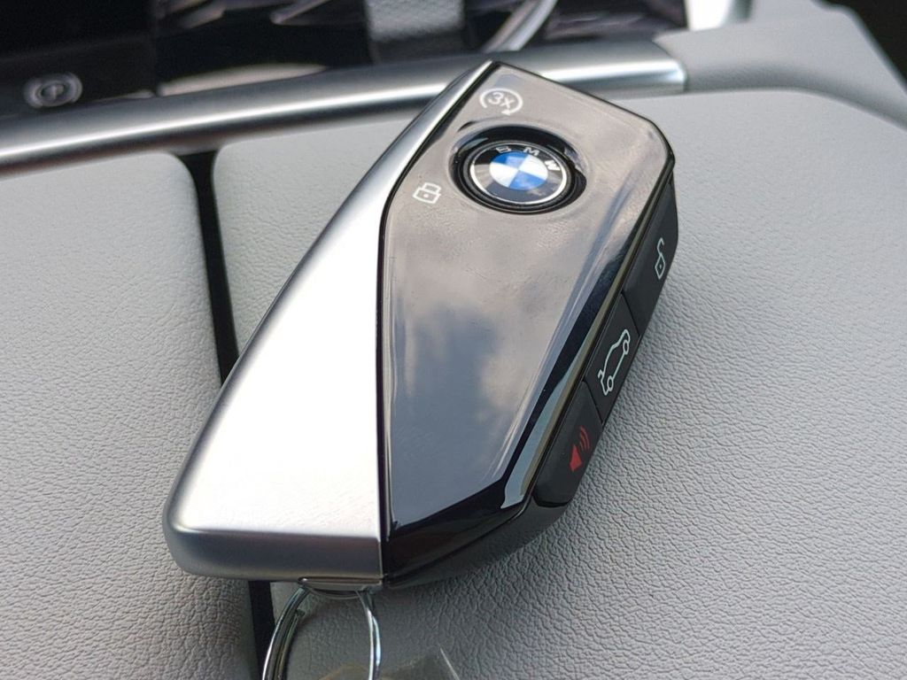 New 2027 Black BMW xDrive40i image 29