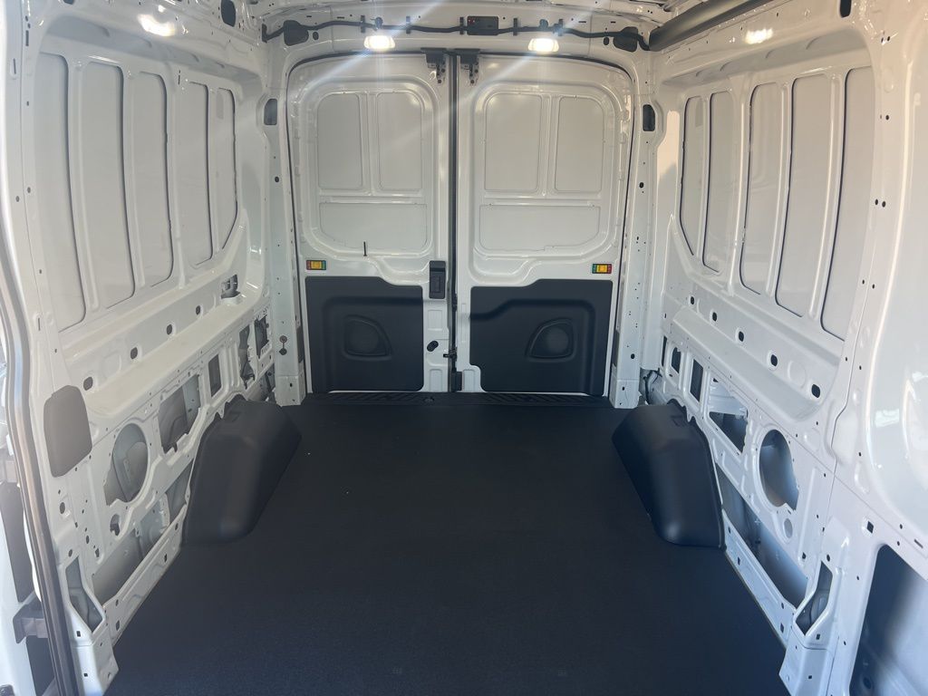 2025 Ford Transit-250