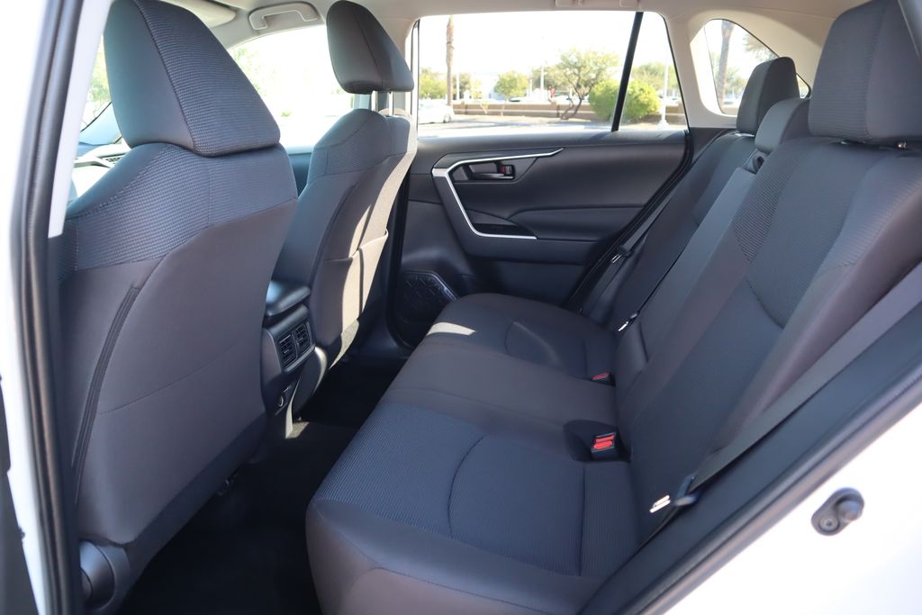 Thumbnail: 2025 Toyota RAV4 - 20