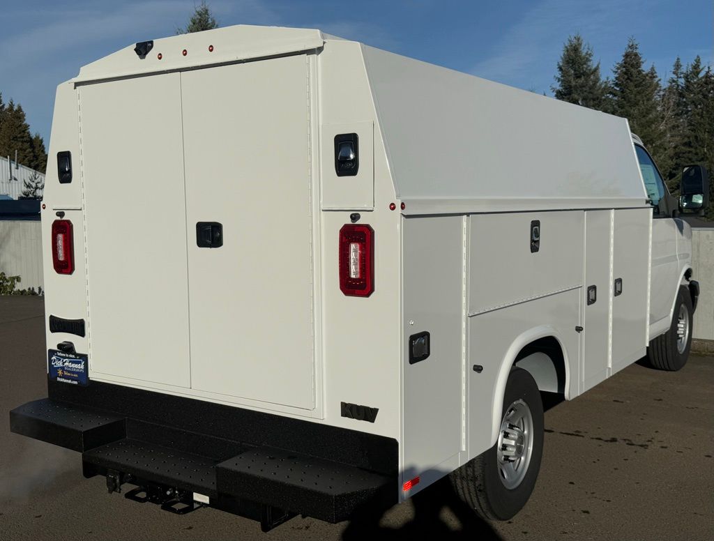 2024 Chevrolet Express 3500 WT