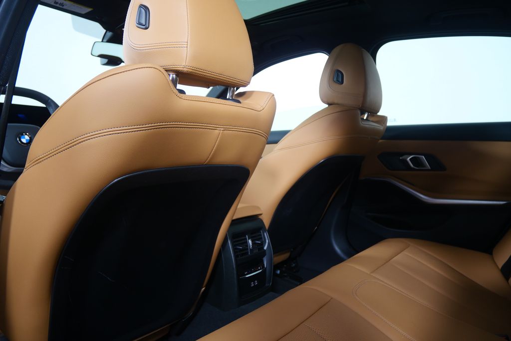 Thumbnail: 2025 BMW 3 Series - 19