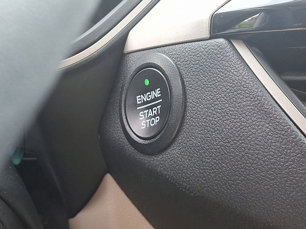 used 2022 Ford Escape car, priced at $19,881