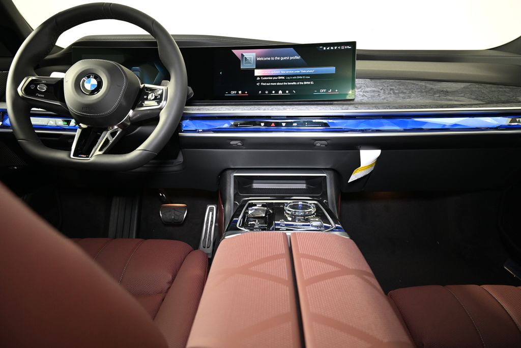 2025 BMW 7 Series 760i xDrive 16