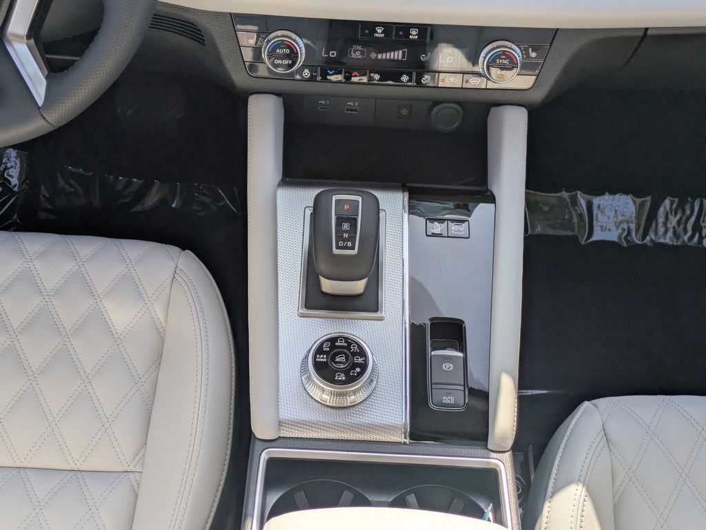 2025 Mitsubishi Outlander Plug-in Hybrid SEL - Photo 20