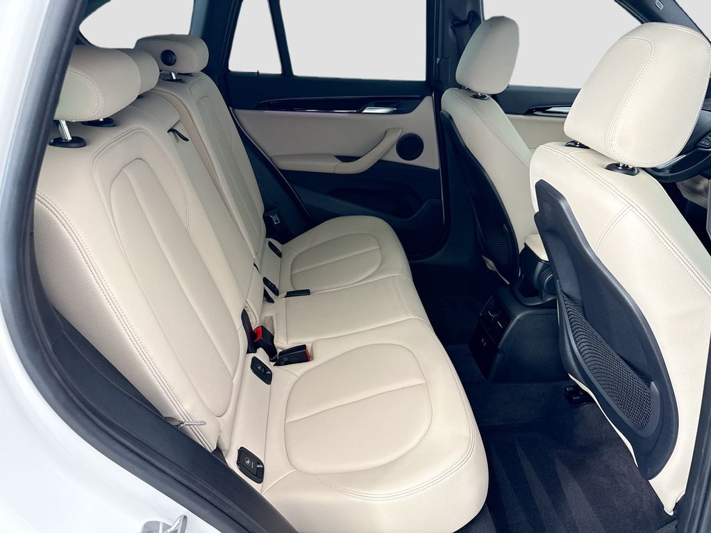 Thumbnail: 2021 BMW X1 - 21