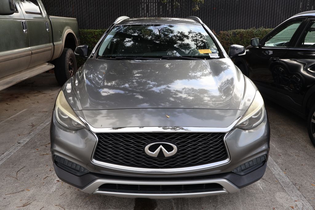 Thumbnail: 2017 INFINITI QX30 - 5