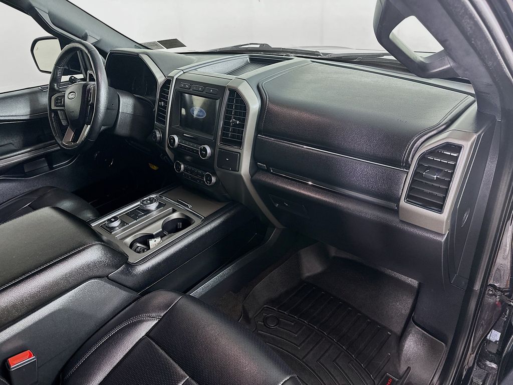 Used 2021 Black Ford XLT image 32