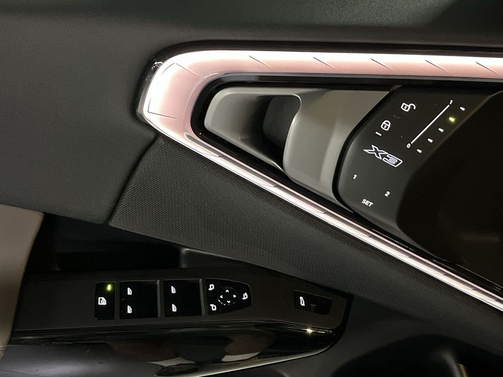 Thumbnail: 2026 BMW X3 - 13