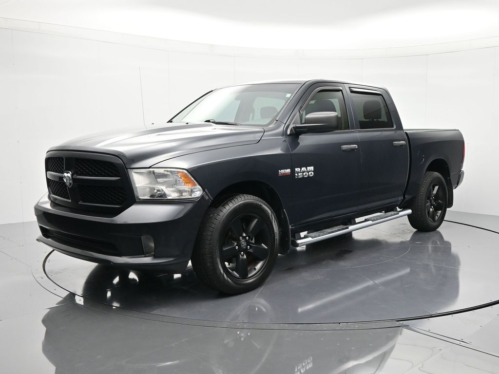 2017 RAM 1500 Express Crew Cab 4WD