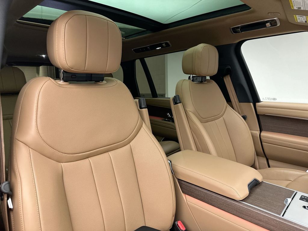 Thumbnail: 2026 Land Rover Range Rover - 14