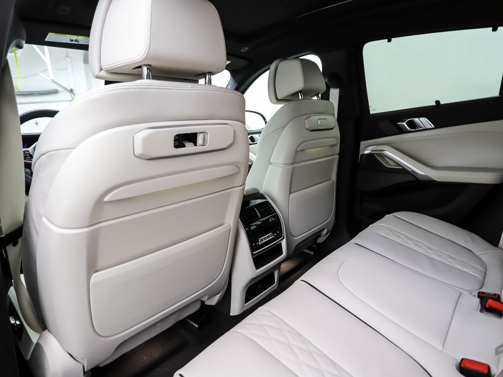 Thumbnail: 2026 BMW X6 - 19