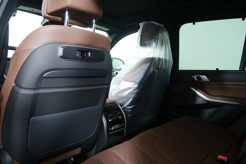 Thumbnail: 2026 BMW X5 - 17