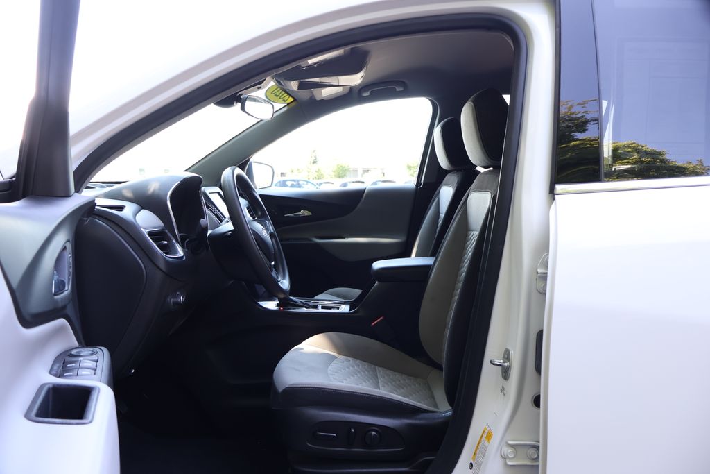 Thumbnail: 2020 Chevrolet Equinox - 28