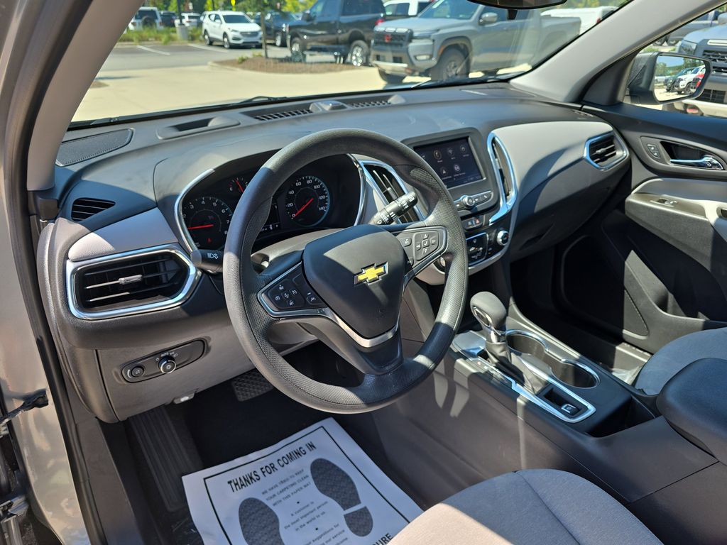 2023 Chevrolet Equinox LS photo 13