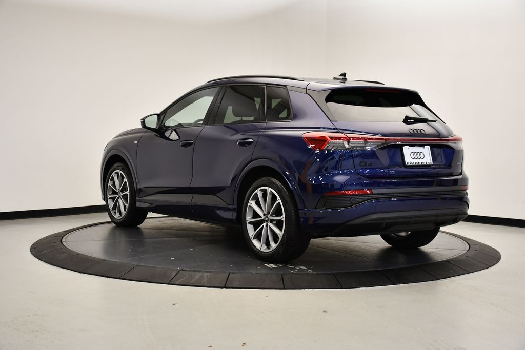 Thumbnail: 2026 Audi Q4 e-tron - 3