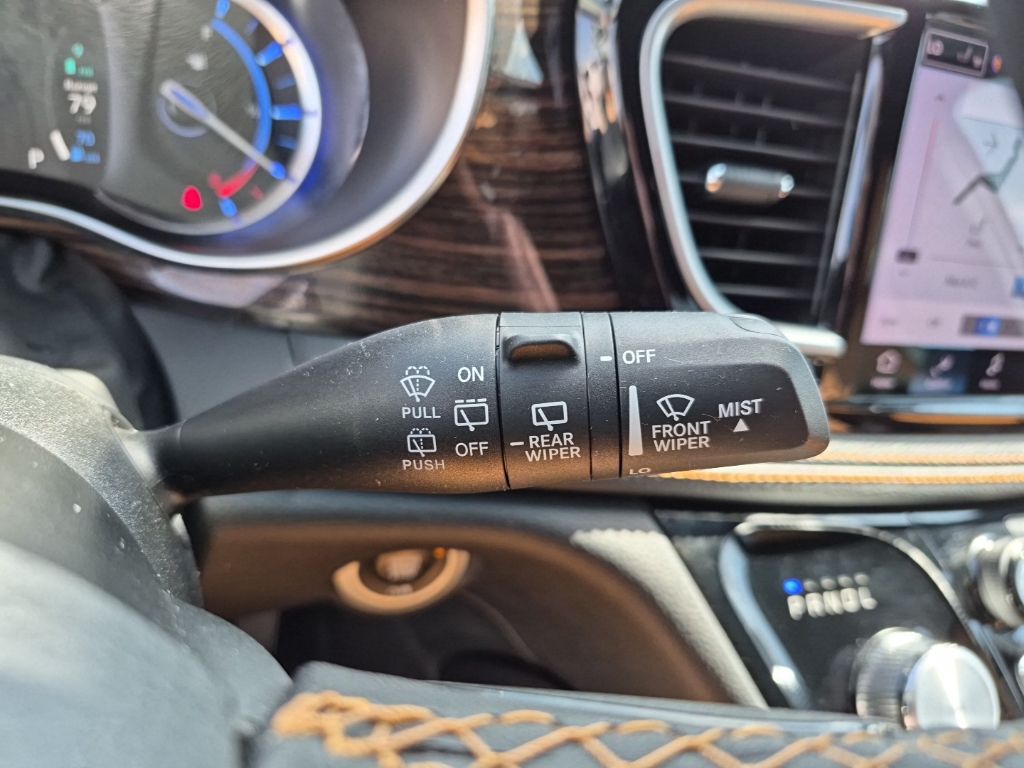 Used Car 2023 Chrysler Pacifica Hybrid  Pinnacle For Sale Under $35,000 In Austin, Texas