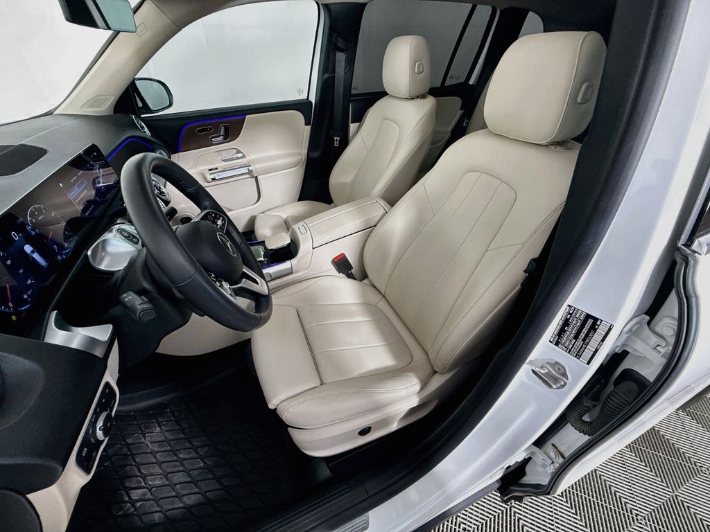 Thumbnail: 2023 Mercedes-Benz GLB - 22