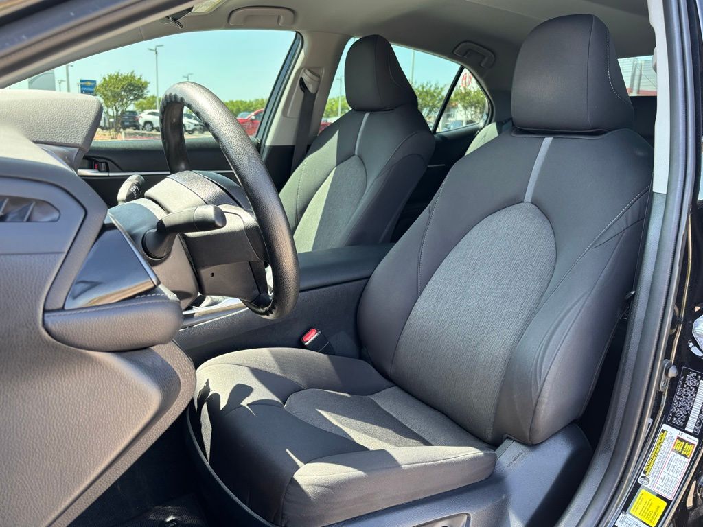 2023 Toyota Camry LE photo