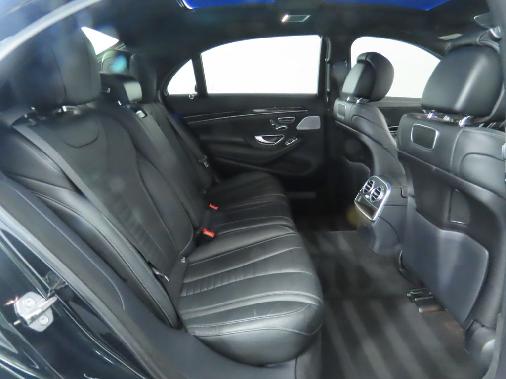 2018 Mercedes-Benz S-Class S 560 23