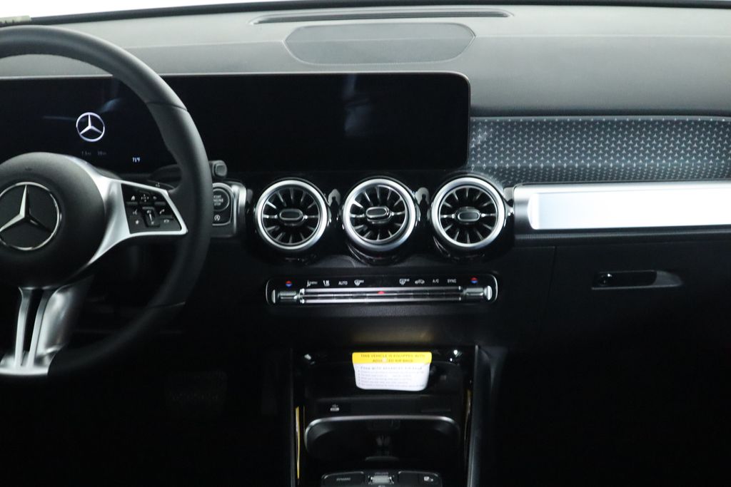 2025 Mercedes-Benz GLB 250 15