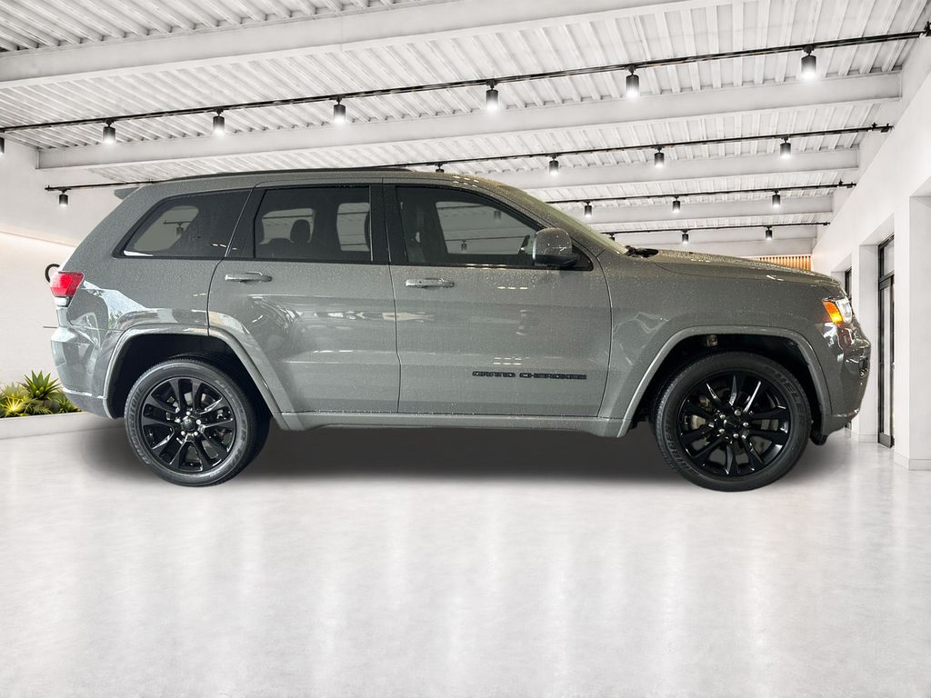 Used Car 2020 Jeep Grand Cherokee  Altitude For Sale Under $25,000 In Austin, Texas