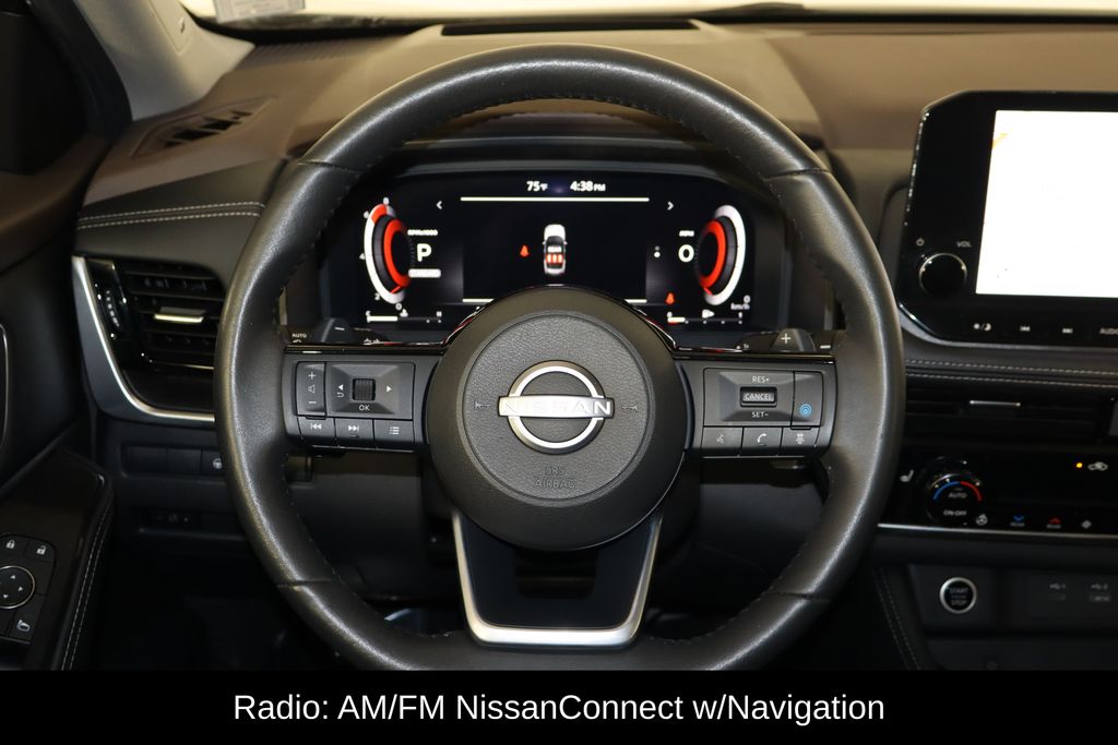 View vehicle photo 7