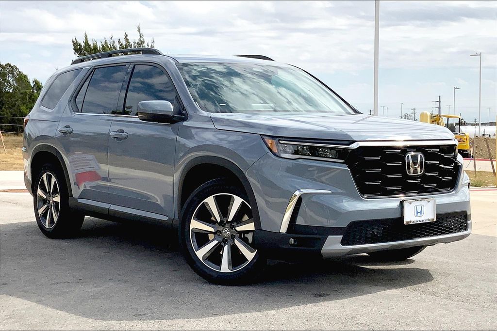 2025 Honda Pilot Touring 2