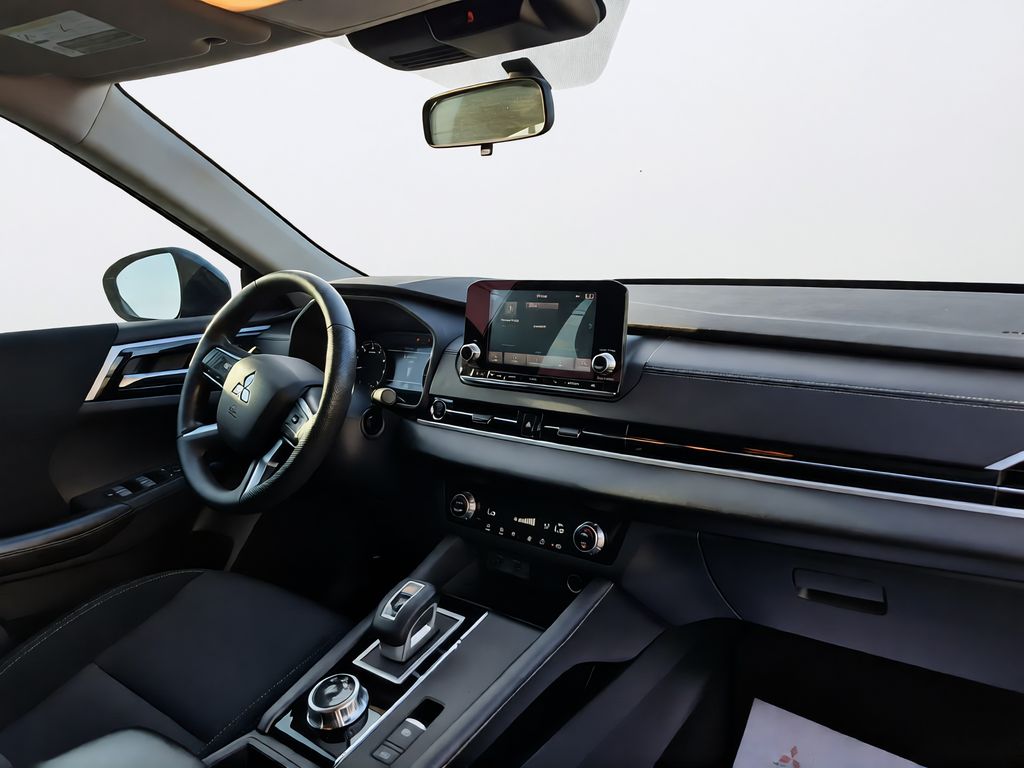 2022 Mitsubishi Outlander ES Black at DeMontrond Automotive Group