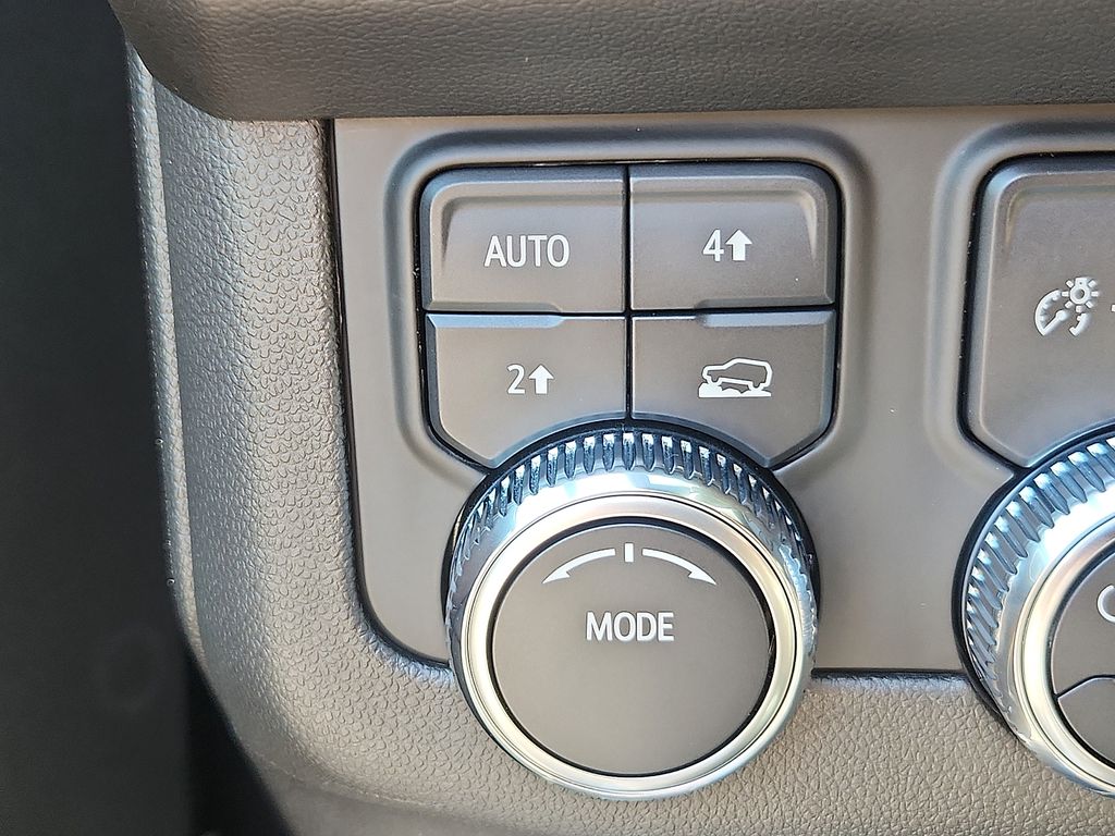 Thumbnail: 2023 GMC Yukon - 25