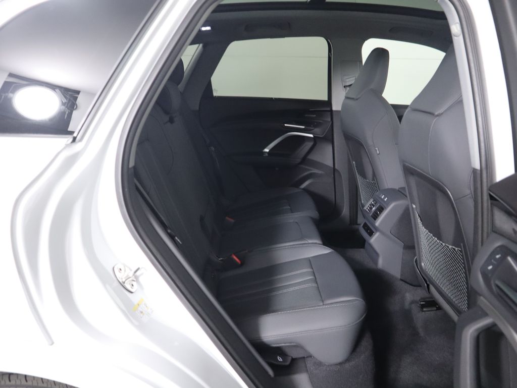 Thumbnail: 2025 Audi Q5 - 24