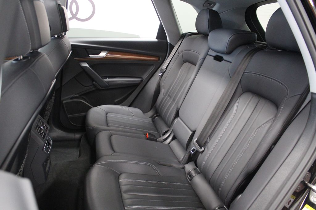 Thumbnail: 2023 Audi Q5 - 30