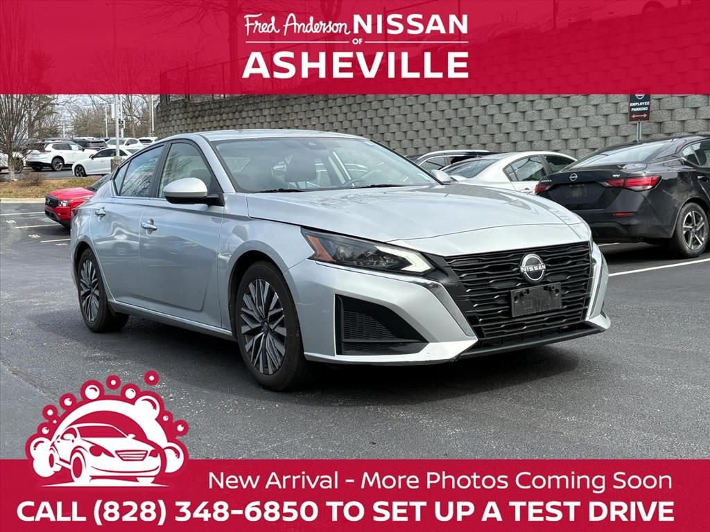2023 Nissan Altima 2.5 SV FWD